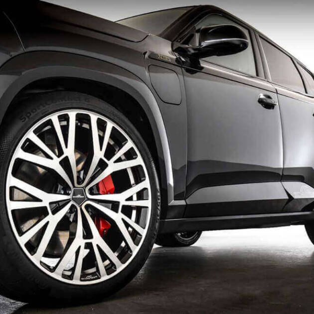 AC Schnitzer 23" wheel & tyre set AC5 BiColor Pirelli for BMW XM G09